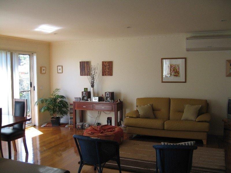 2/2 Adrienne Crescent, Mount Waverley VIC 3149