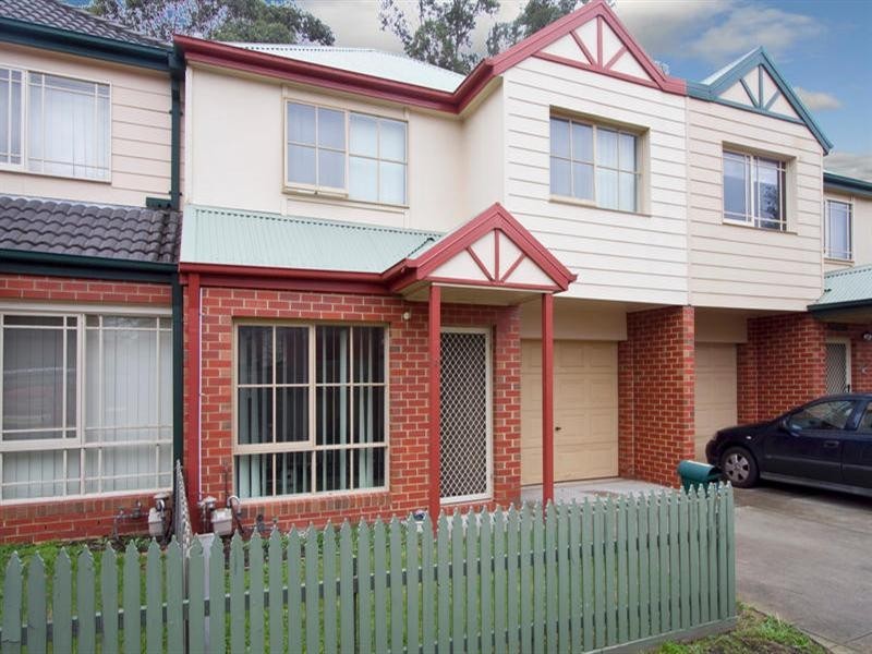 8 Kings Court, Oakleigh East VIC 3166