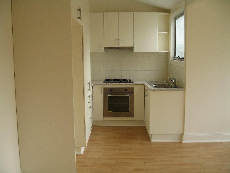 34 Clapham Road, Hughesdale VIC 3166