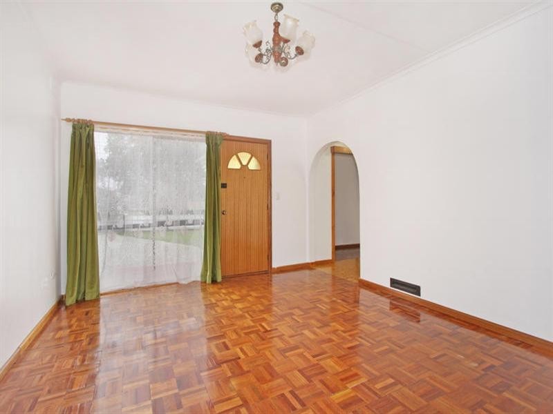 5 Arunta Crescent, Clarinda VIC 3169