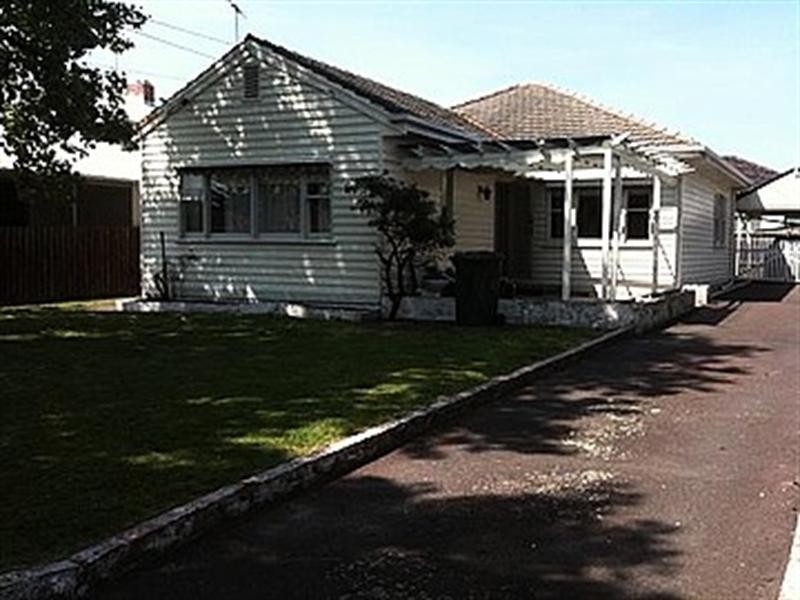 8 Mcintosh Street, Oakleigh VIC 3166