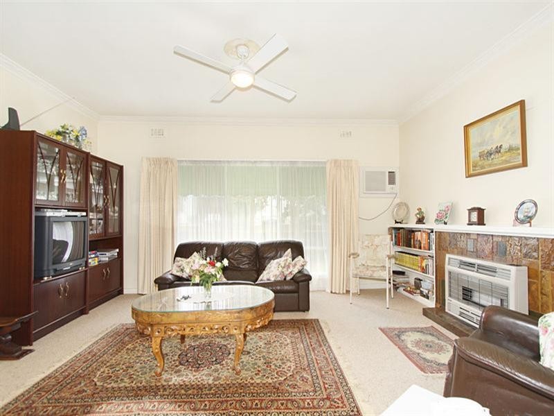 14 Bonham Crescent, Oakleigh East VIC 3166
