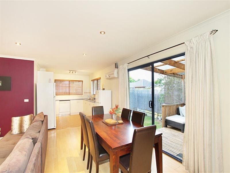 2/1043 North Road, Hughesdale VIC 3166