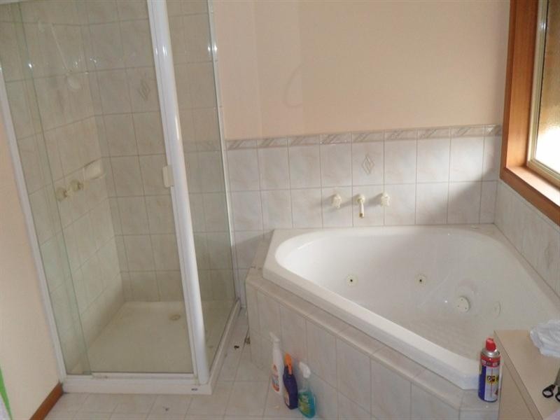 14 Shaw Close, Dandenong North VIC 3175