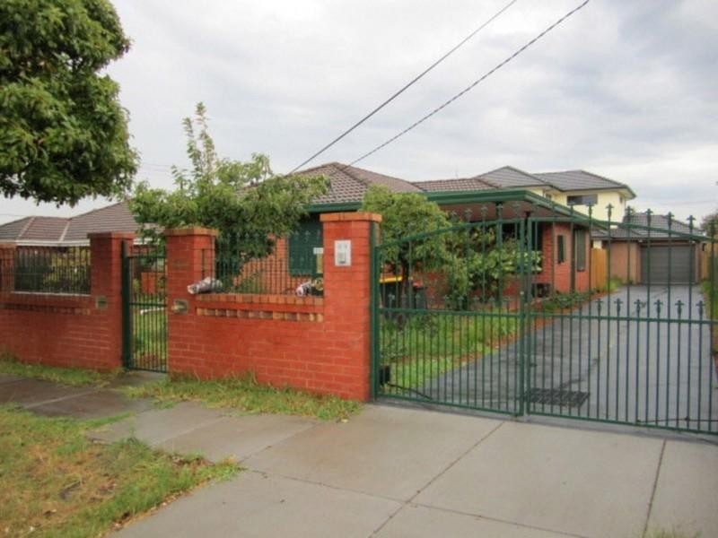 1/33 Renver Road, Clayton VIC 3168