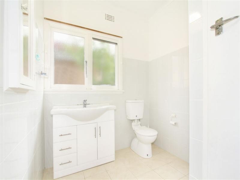 1/83 Carinish Road, Clayton VIC 3168