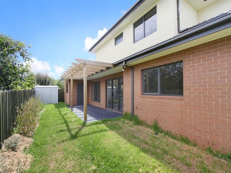 2/33 Renver Road, Clayton VIC 3168