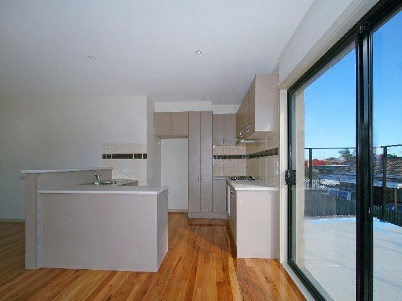 2/28 Garnsworthy Street, Springvale VIC 3171