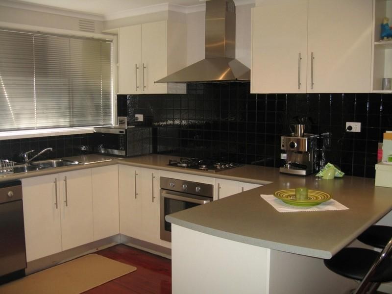 2/18 Wright Street, Clayton VIC 3168