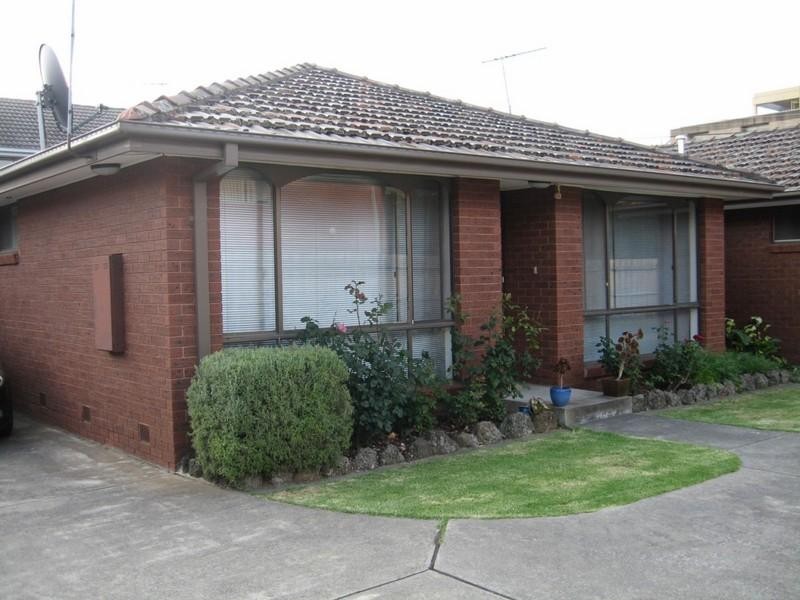 2/18 Wright Street, Clayton VIC 3168