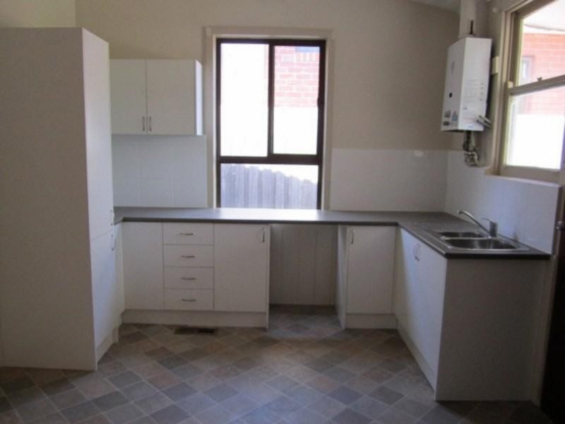 131 Warrigal Road, Hughesdale VIC 3166