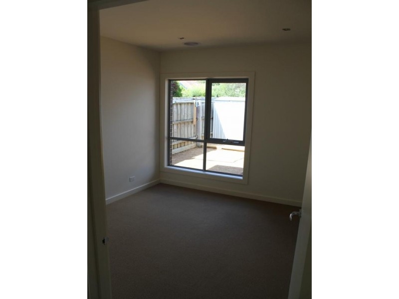 2/20 Nyanda Court, Croydon VIC 3136