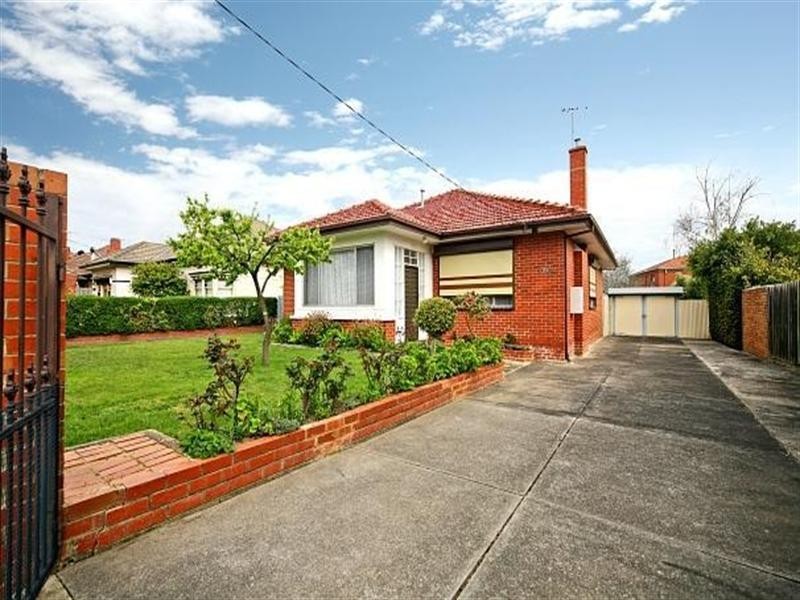 1262 Dandenong Road, Murrumbeena VIC 3163