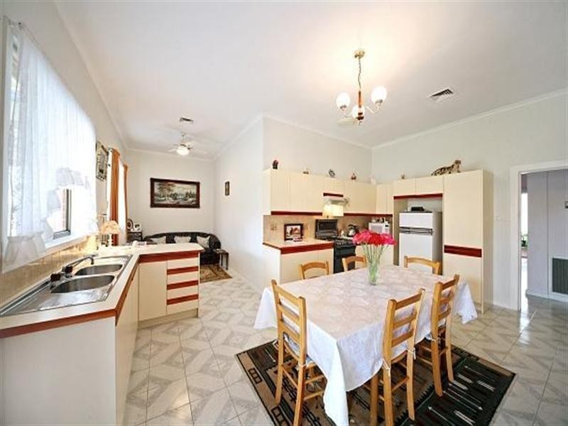 1262 Dandenong Road, Murrumbeena VIC 3163