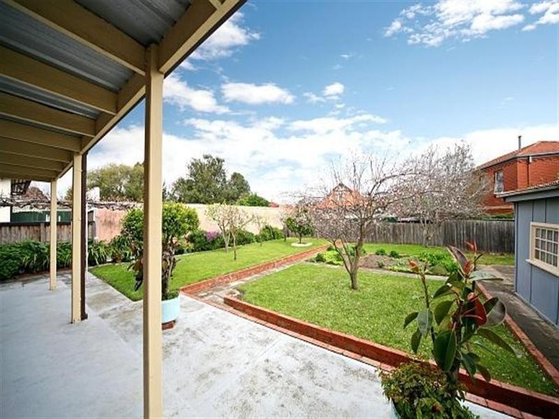 1262 Dandenong Road, Murrumbeena VIC 3163
