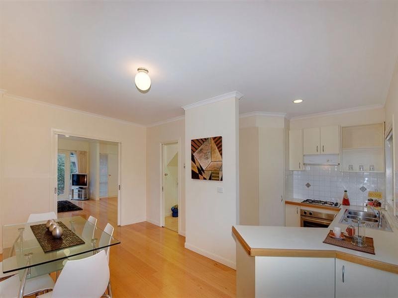 2/32 Hobart Road, Murrumbeena VIC 3163