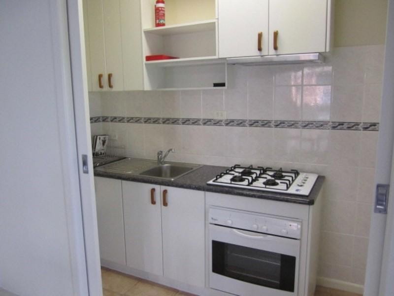 32 Ormond Road, Clayton VIC 3168