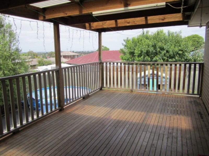 8 London Court, Dandenong North VIC 3175