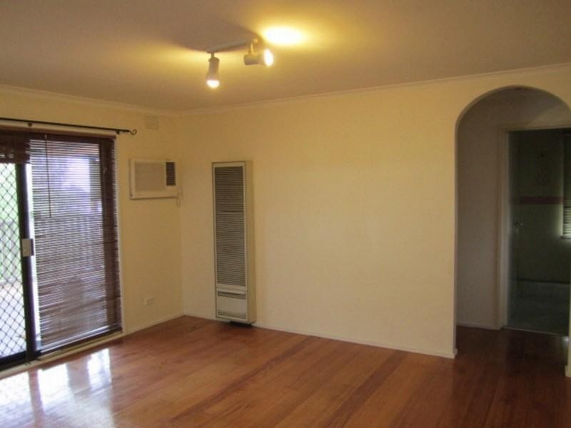 8 London Court, Dandenong North VIC 3175