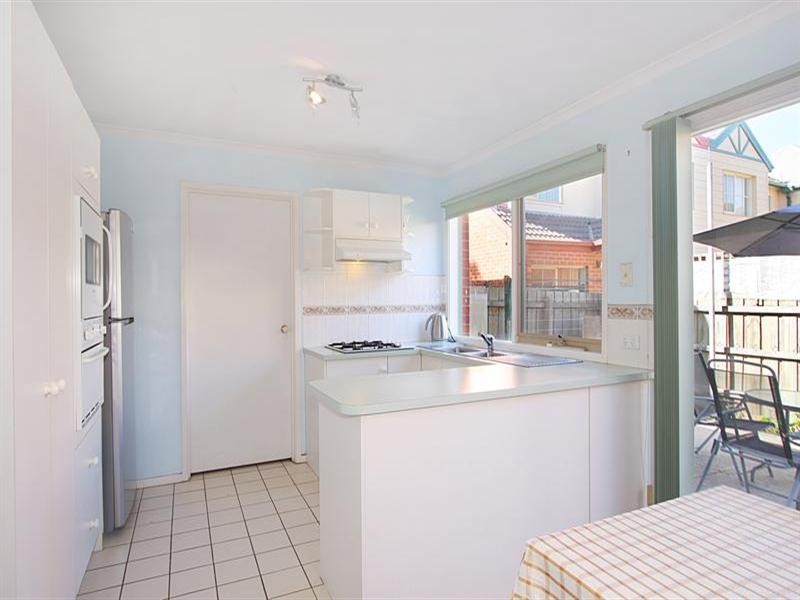 5 Crown Close, Oakleigh East VIC 3166