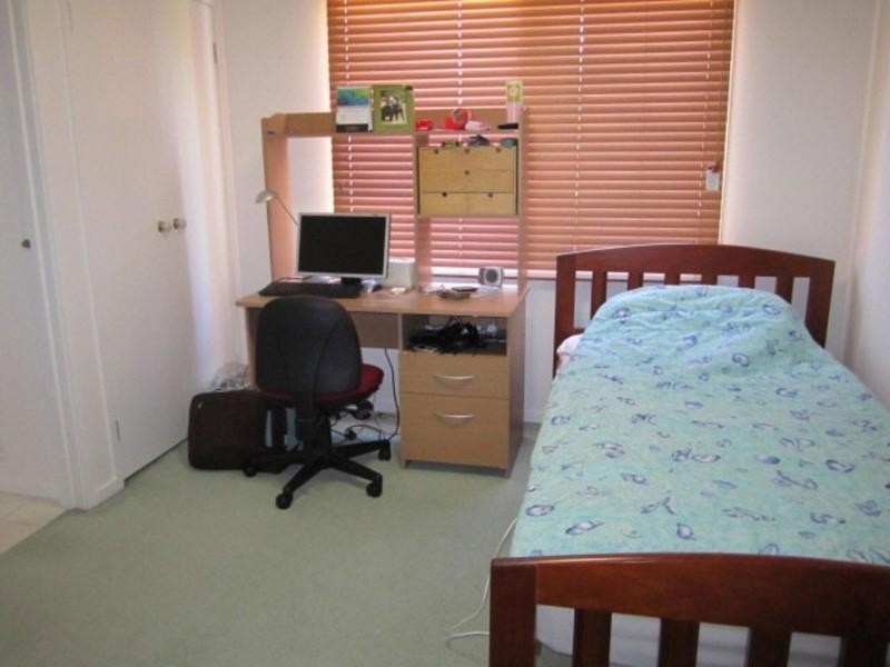 5 Crown Close, Oakleigh East VIC 3166