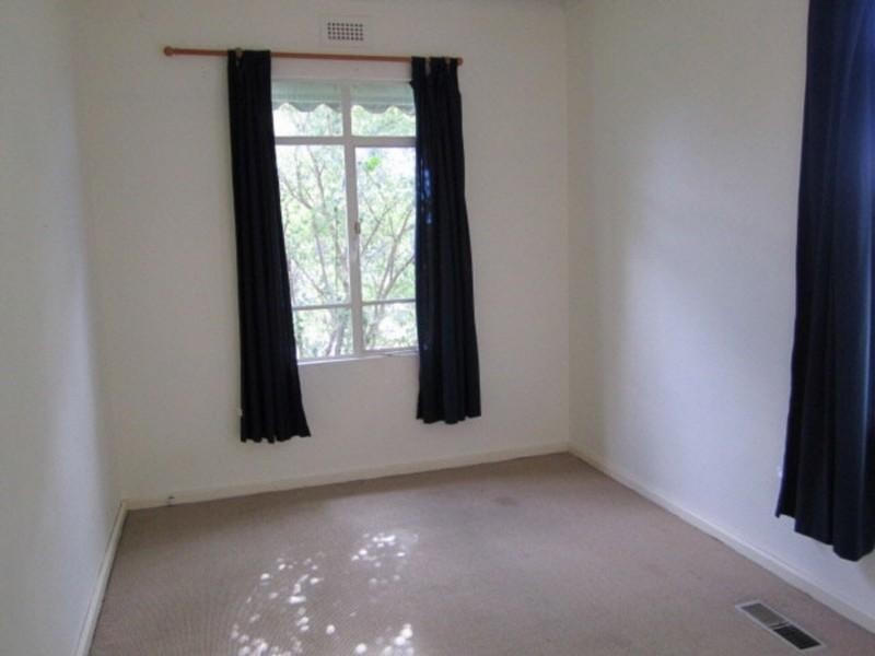 8 Jordan Street, Ashwood VIC 3147