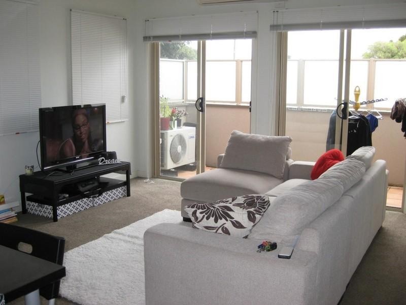 12/1214 Dandenong Road, Murrumbeena VIC 3163