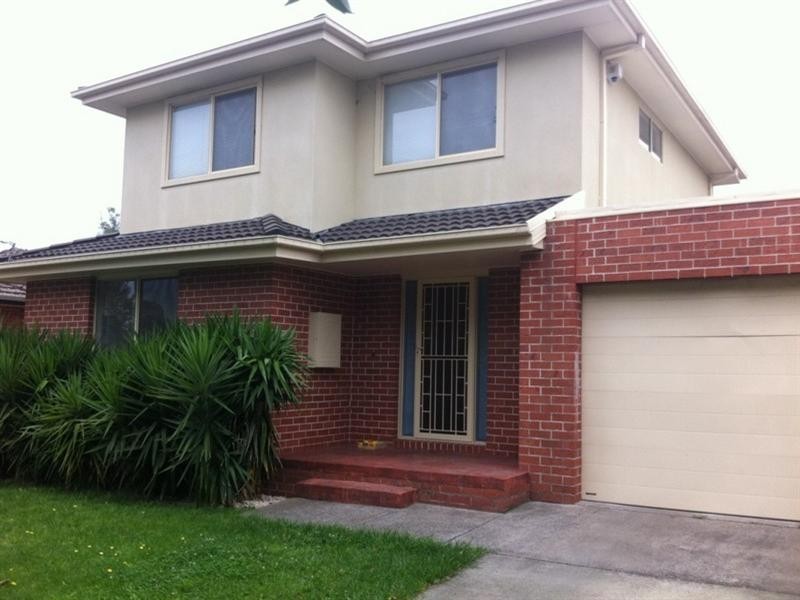 1/14 Moor Street, Bentleigh East VIC 3165