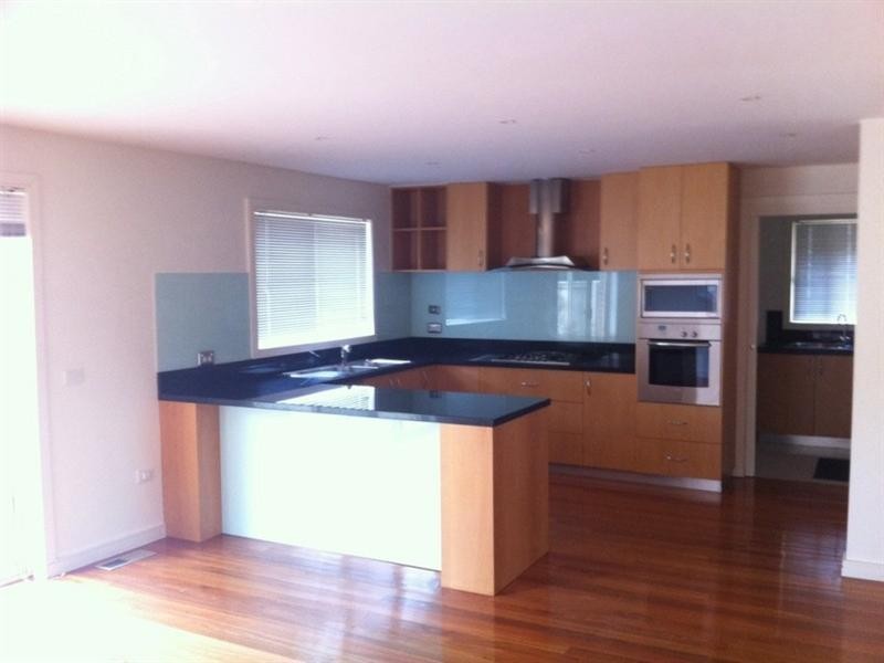 1/14 Moor Street, Bentleigh East VIC 3165