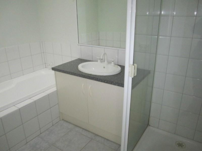 27 Elmtree Terrace, Chadstone VIC 3148