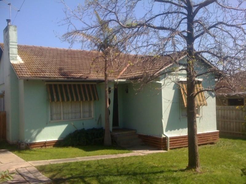 21 Jindabyne Avenue, Chadstone VIC 3148