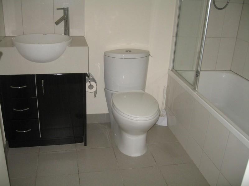 30/1324 Centre Road, Clayton VIC 3168