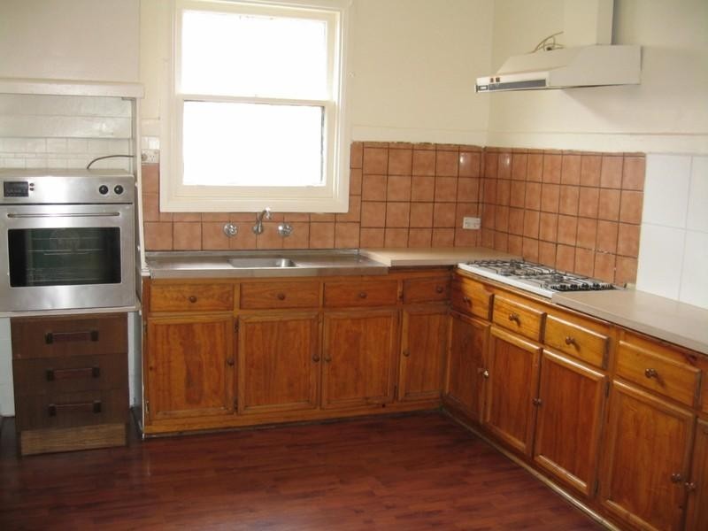 4 Harlington Street, Clayton VIC 3168