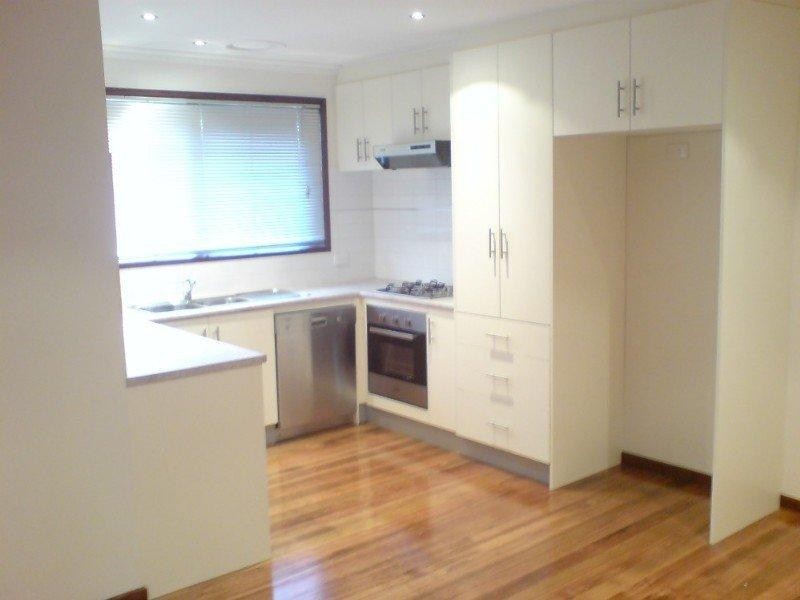 2/12 Rugby Road, Hughesdale VIC 3166