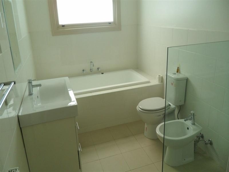 9 Downing Street, Oakleigh VIC 3166