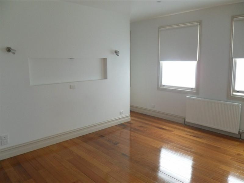 9 Downing Street, Oakleigh VIC 3166