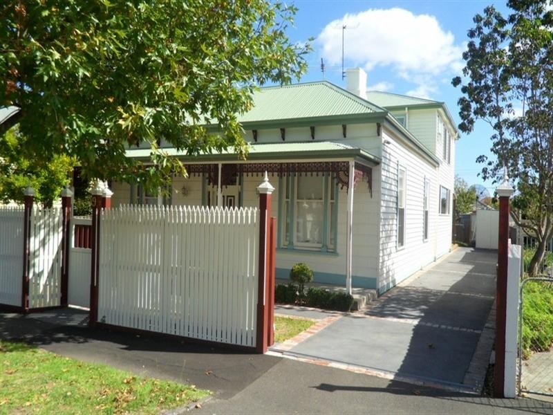 9 Downing Street, Oakleigh VIC 3166