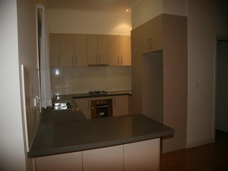 2/1 Francis Street, Clayton VIC 3168