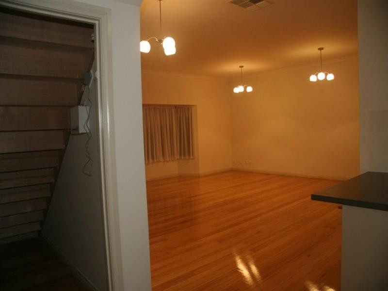 2/1 Francis Street, Clayton VIC 3168