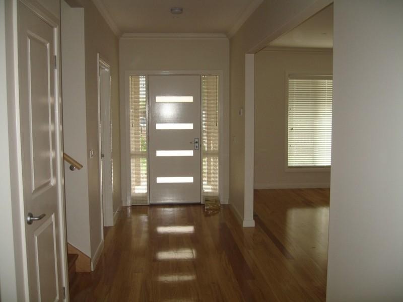 2/92 Essex Street, Mount Waverley VIC 3149