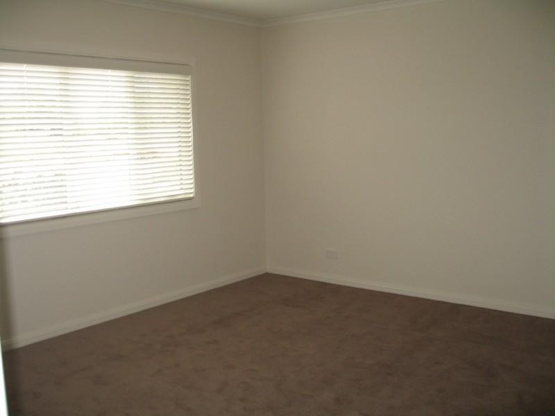 2/92 Essex Street, Mount Waverley VIC 3149