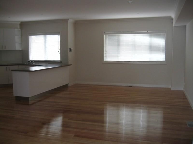 2/92 Essex Street, Mount Waverley VIC 3149