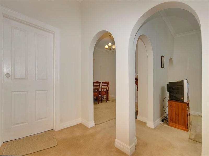 1/65 Carlisle Crescent, Hughesdale VIC 3166