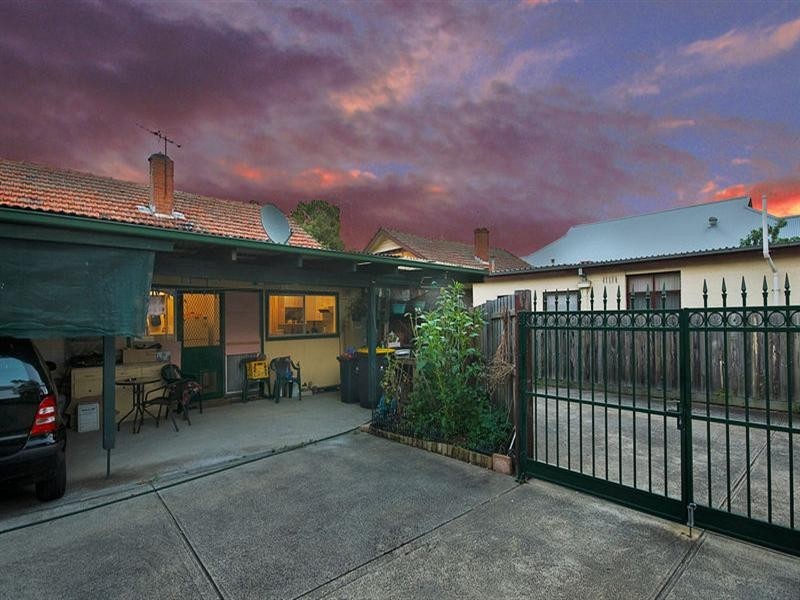 1/65 Carlisle Crescent, Hughesdale VIC 3166