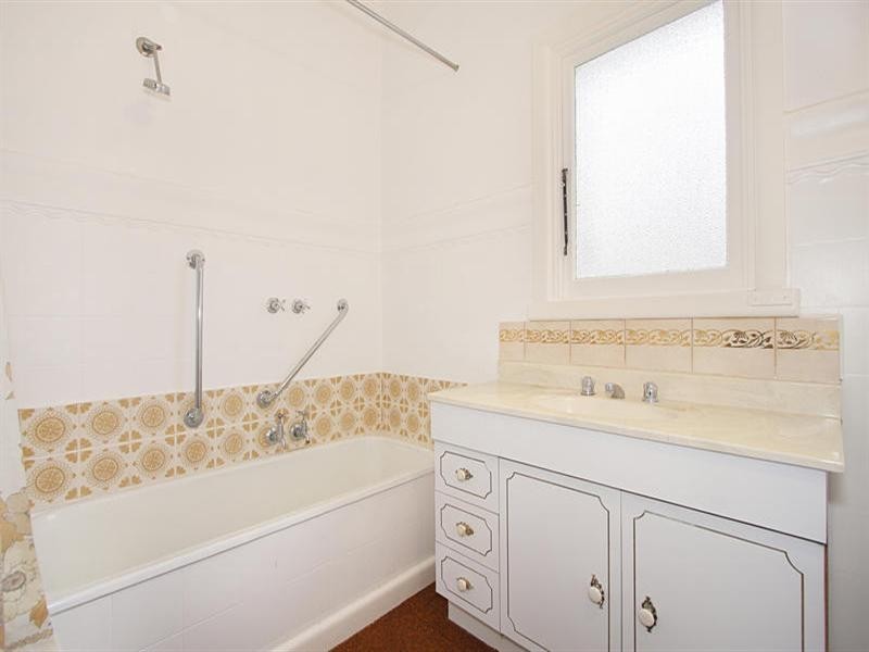 2 Eva Street, Clayton VIC 3168