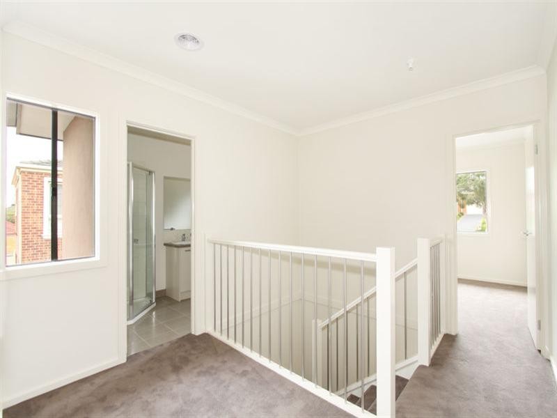 1/30 Westbrook Street, Chadstone VIC 3148