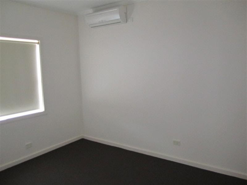 ROOM 2 and 3/4 Hilltop Avenue, Clayton VIC 3168