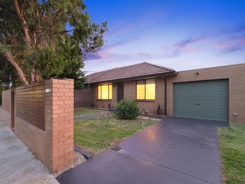 2/150 Kangaroo Road, Hughesdale VIC 3166