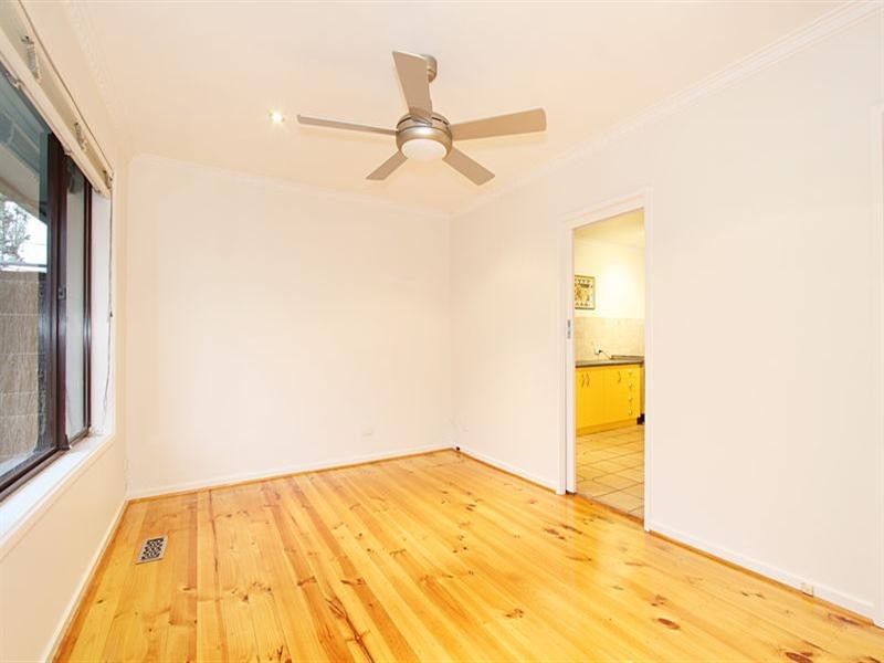 2/150 Kangaroo Road, Hughesdale VIC 3166