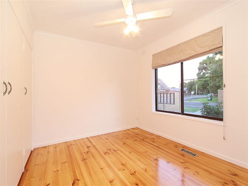 2/150 Kangaroo Road, Hughesdale VIC 3166